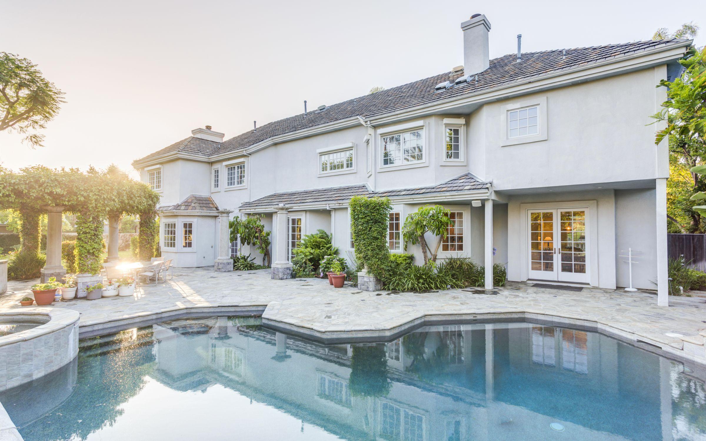 Johnson County home with pool